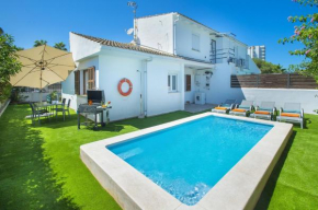 Villa Pascual Riera by Villa Plus